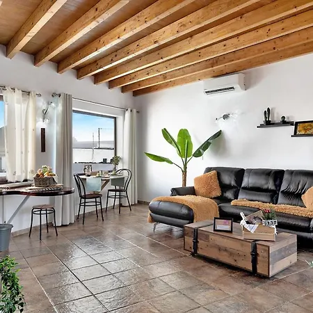 Guenia I Holiday home *